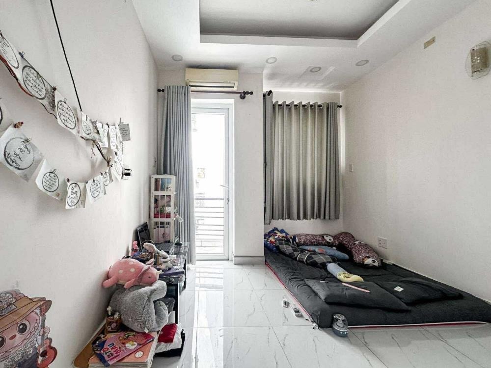 🏡 Nhà 5 Tầng BTCT Quận 4 - Giảm Sốc 400 Triệu, Chỉ 5.1 Tỷ!
