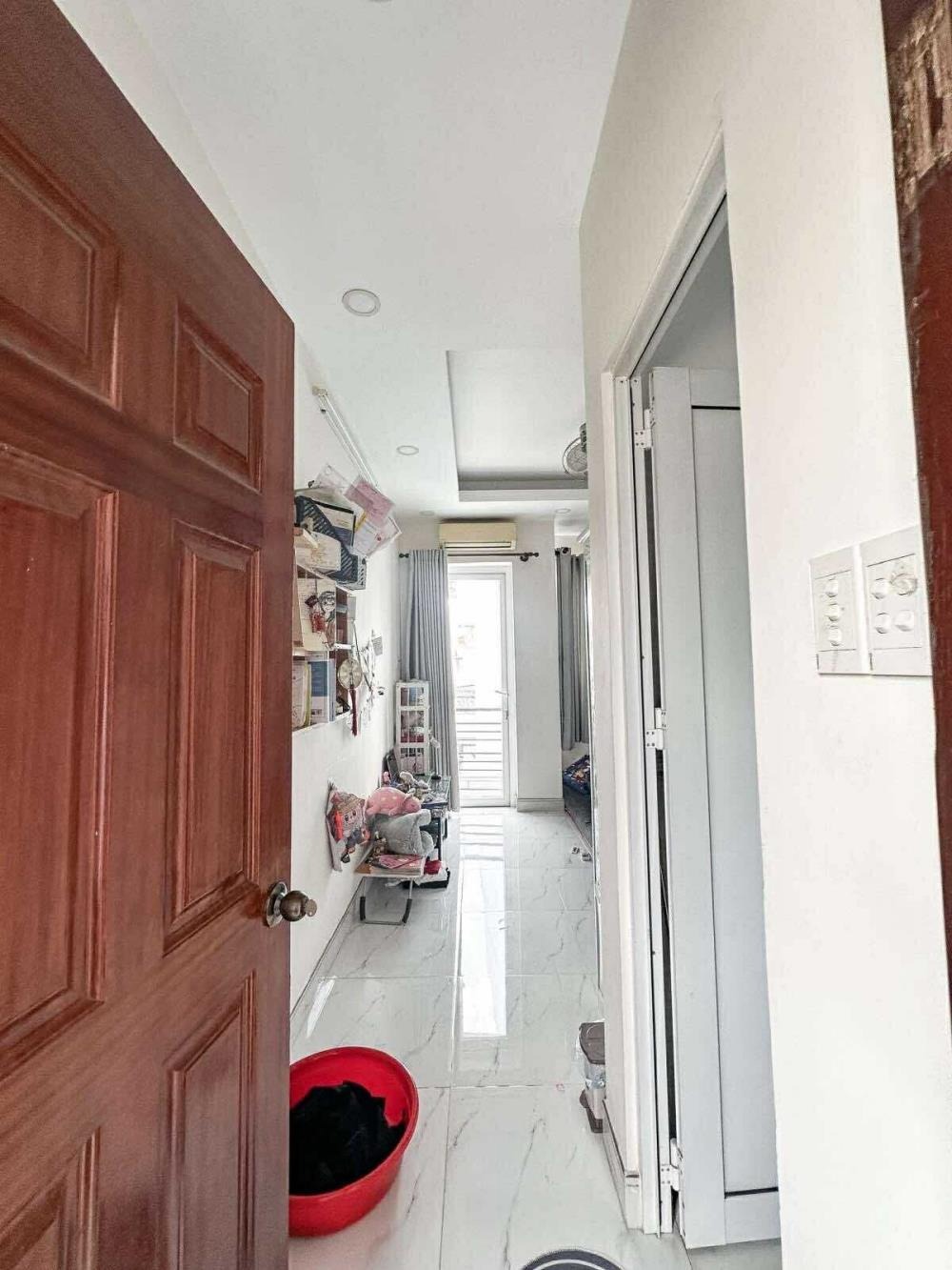 🏡 Nhà 5 Tầng BTCT Quận 4 - Giảm Sốc 400 Triệu, Chỉ 5.1 Tỷ!