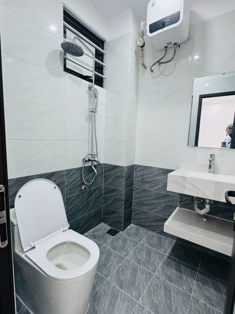 Cầu Diễn - Phú Diễn: Biệt thự 6 tầng, thang máy, 52m2, giá 14 tỷ 8 - Vị trí Vip