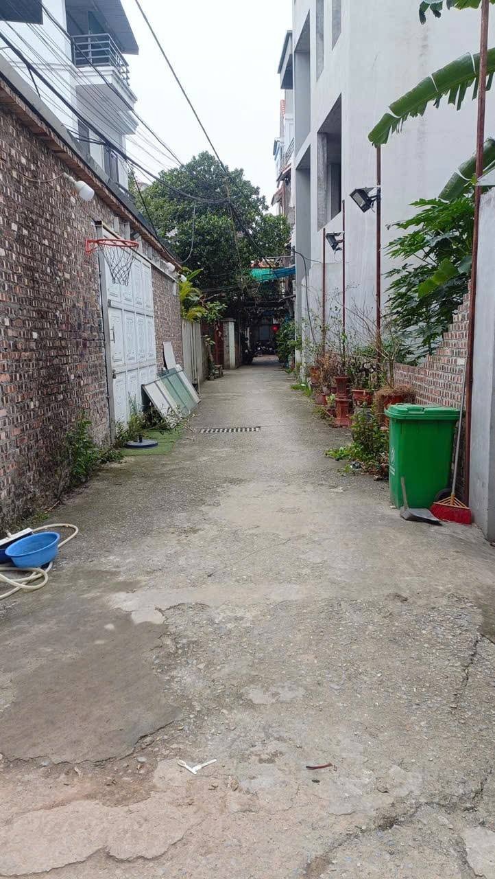 Bán nhà mặt tiền 51m2, 3 tỷ, có sổ đỏ - Vị trí đẹp, thoáng mát