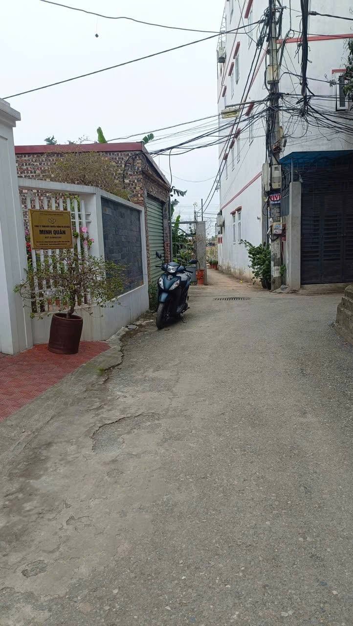 Bán nhà mặt tiền 51m2, 3 tỷ, có sổ đỏ - Vị trí đẹp, thoáng mát