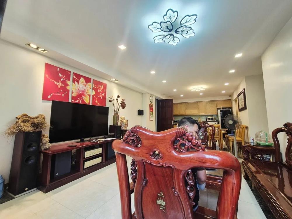 Bán Chung Cư 84 Chùa Láng - 95m2, 3PN, Gần Đại Học Ngoại Thương