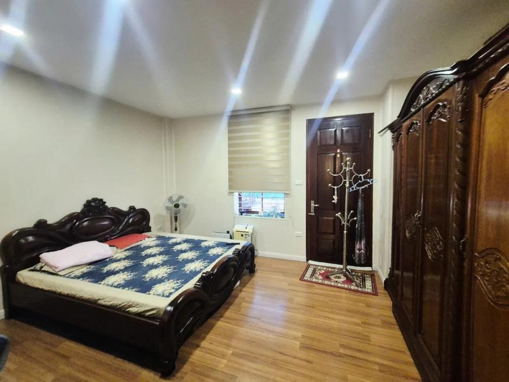 Bán Chung Cư 84 Chùa Láng - 95m2, 3PN, Gần Đại Học Ngoại Thương