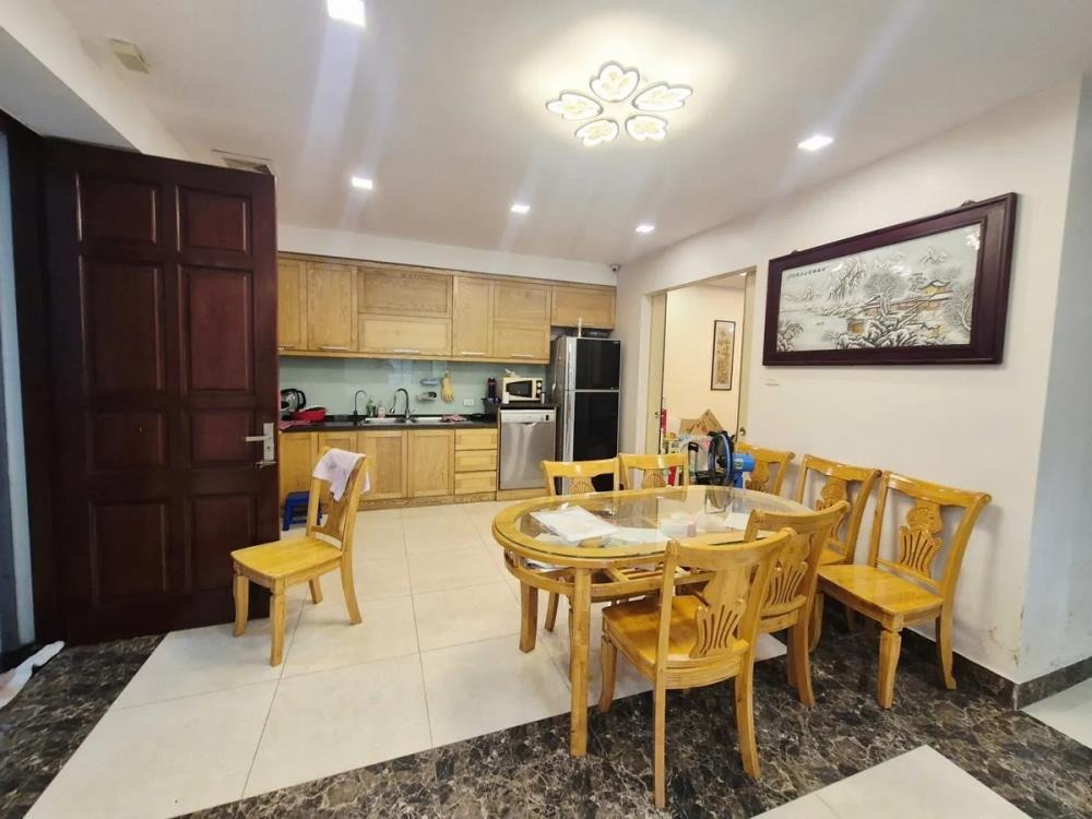 Bán Chung Cư 84 Chùa Láng - 95m2, 3PN, Gần Đại Học Ngoại Thương