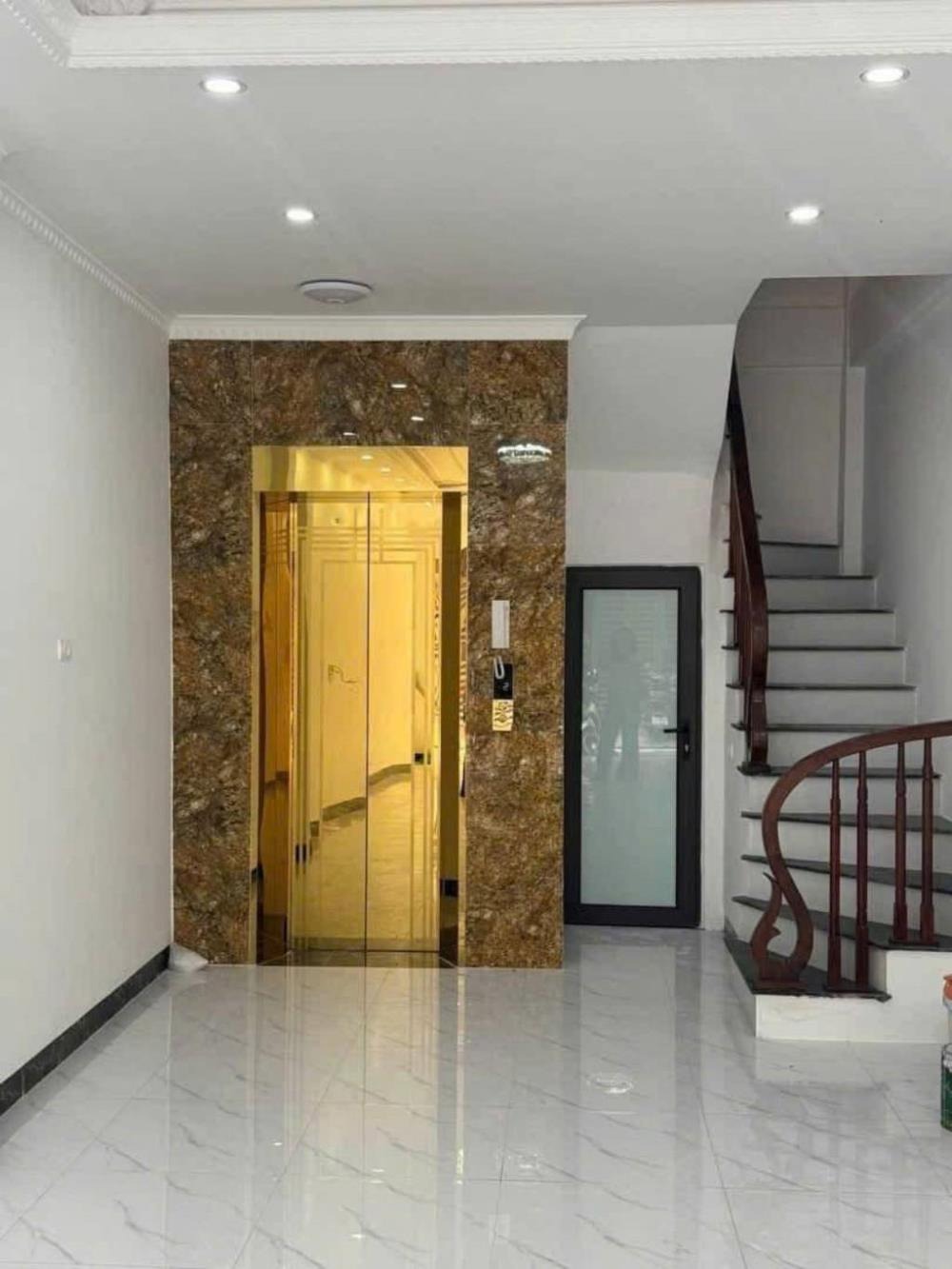 Nhà phố 6 Tầng, Thang Máy, Kinh Doanh - Vị trí Đắc Địa Hà Đông