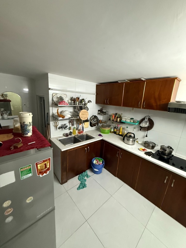 Bán nhà Gò Vấp 132m² - 3 Tầng, Hẻm Xe Hơi 8m, Giá 12.4 Tỷ