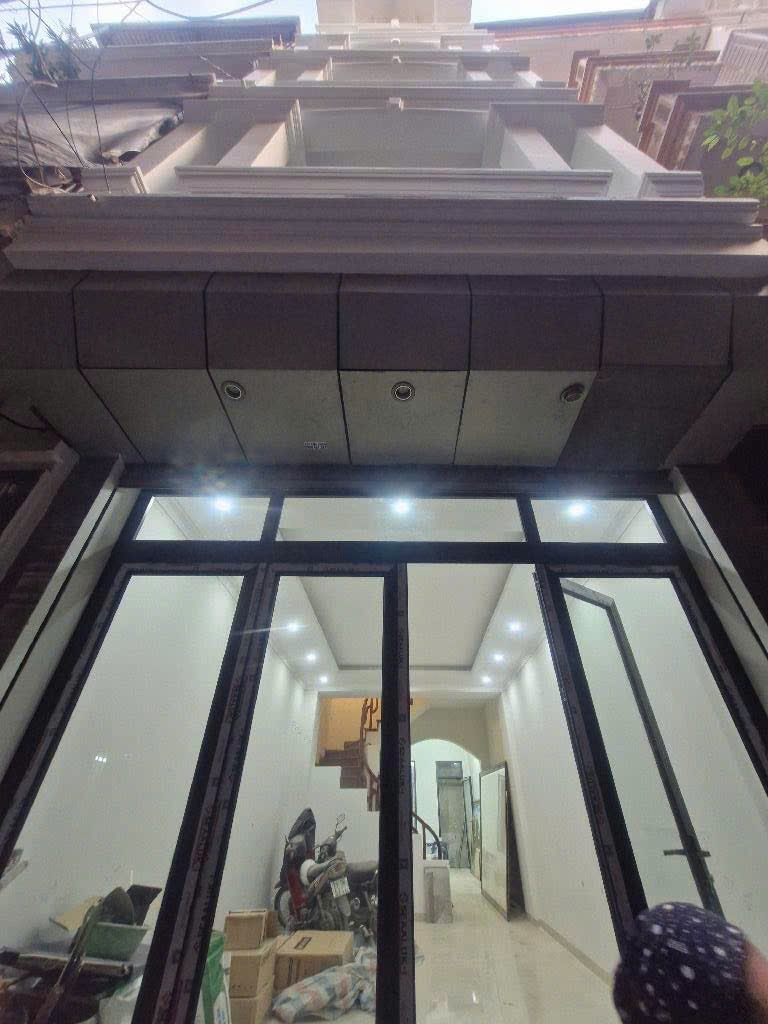 Nhà phố Ngọc Khánh - Kinh doanh sầm uất - Sổ đỏ vuông vắn