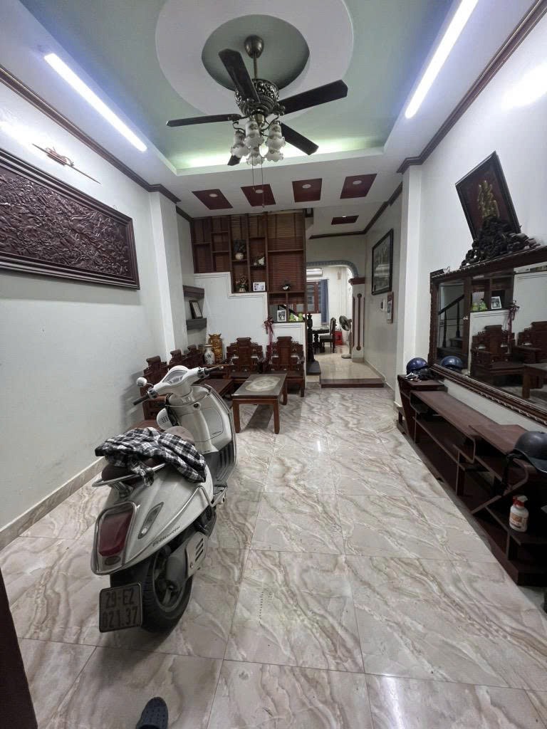 Bán Nhà Phân Lô Hoàng Mai - 5 Tầng - Kinh Doanh - Giá 14.8 tỷ
