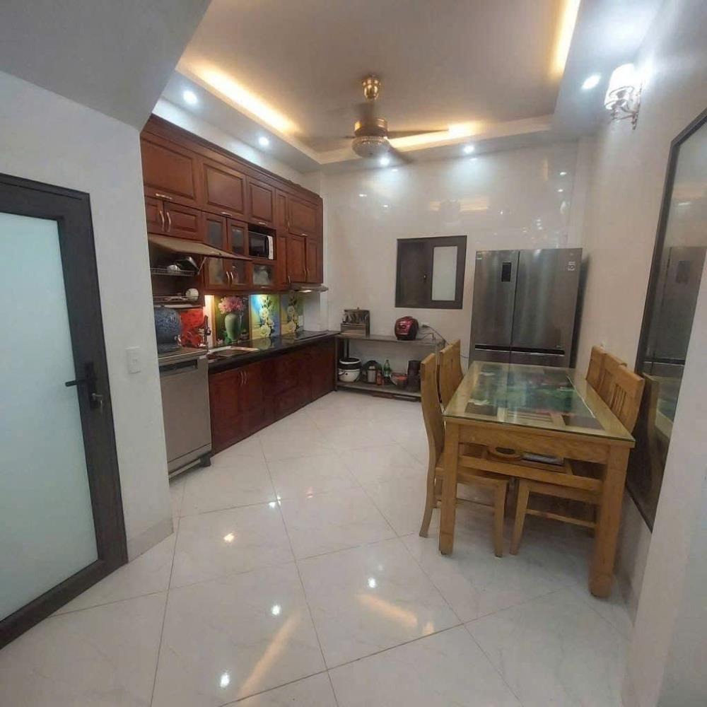 Nhà 2 Tầng Bến Trung 76m2 - Full Nội Thất - Ô Tô Đỗ Cửa | Giá Tốt