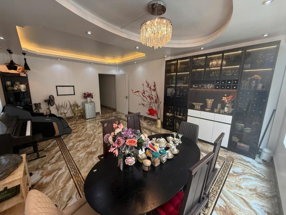 Nhà đẹp đường Bưởi, Ba Đình: Full nội thất, 72m2, giá 17.9 tỷ