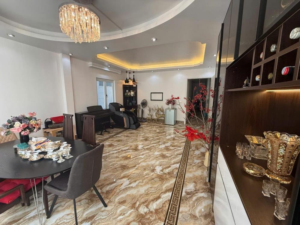 Nhà đẹp đường Bưởi, Ba Đình: Full nội thất, 72m2, giá 17.9 tỷ