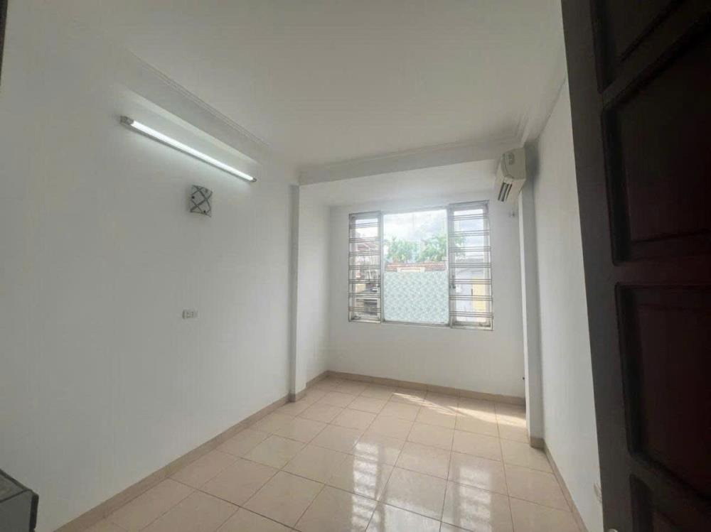 Siêu Hiếm Nhà Đất Thổ Cư Yên Duyên, Hoàng Mai - 33m2x4T - Giá 7.x Tỷ