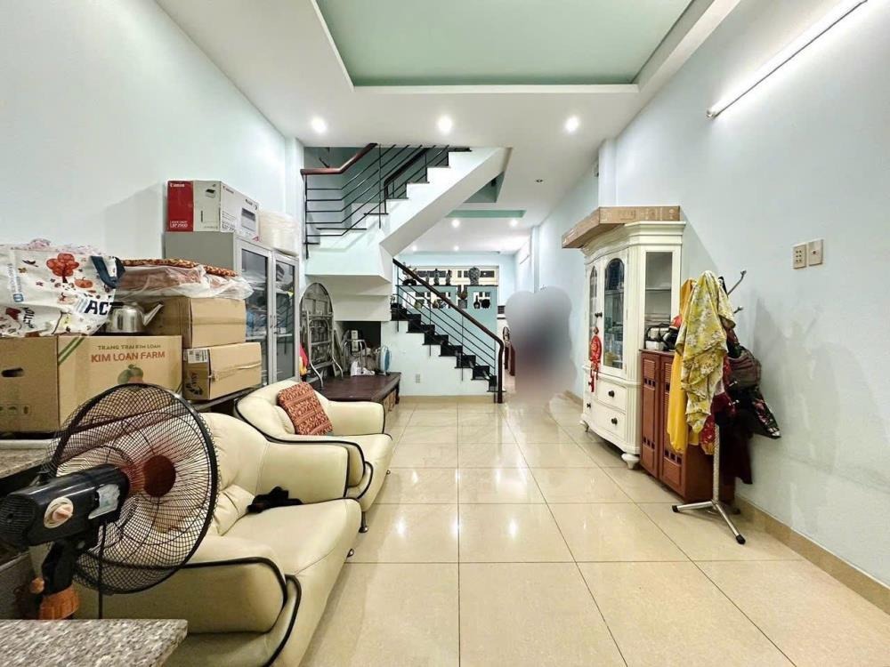 Bán Nhà Đường Hoàng Văn Thụ, Phường 4, Tân Bình - 4x13.5m, 3 Tầng