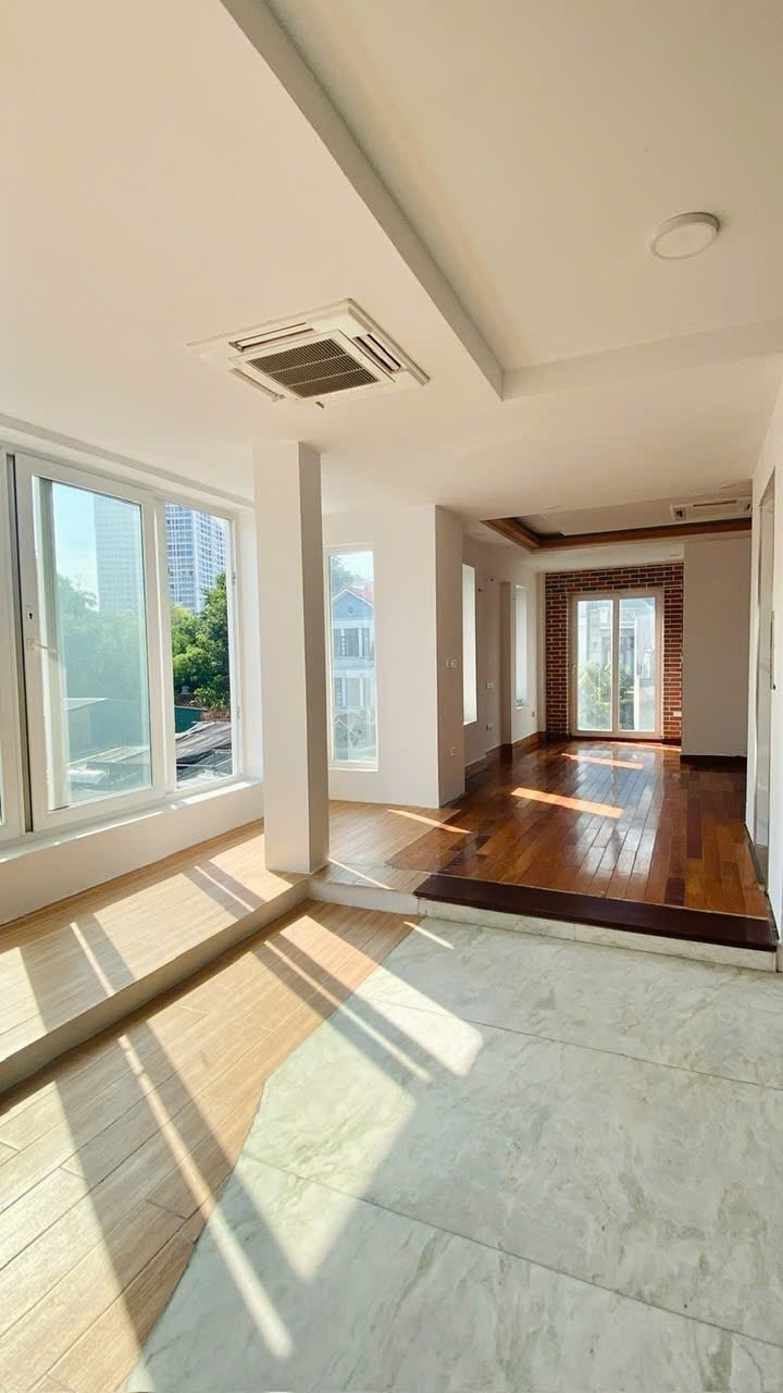 Bán tòa nhà mặt phố Lụa - Vạn Phúc, Hà Đông: 100m2, 8 tầng, thang máy, giá 31 tỷ