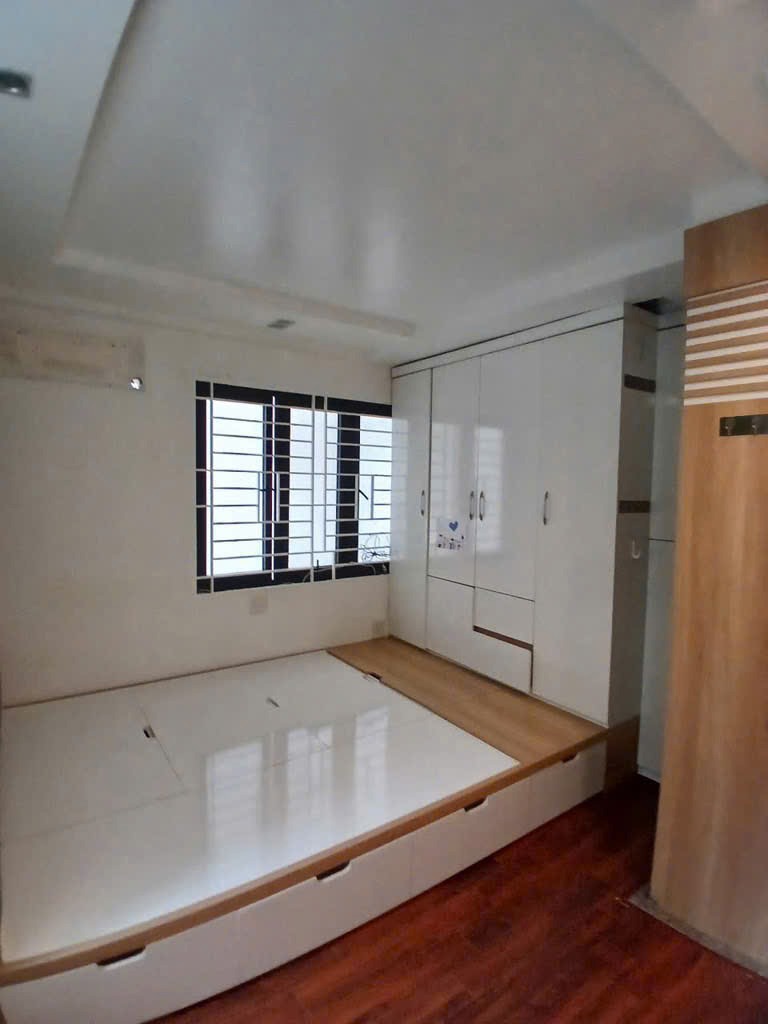Bán Gấp Nhà Đẹp Đào Tấn, 7.5 Tỷ - Vị Trí Đắc Địa, 6 Tầng, Lô Góc