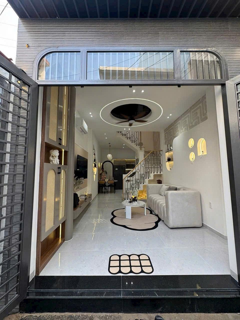 Bán nhà hẻm 202 Phạm Văn Hai, P5, Tân Bình: 4x15m, 3 tầng, Giá 9.69 tỷ