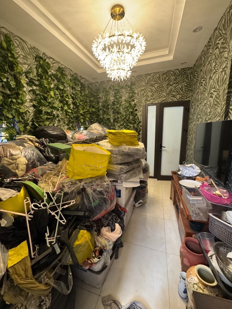 Homestay Mặt Phố Nguyễn Khuyến: 3 Tầng, 4 Phòng Ngủ - Giá 6.5 Tỷ