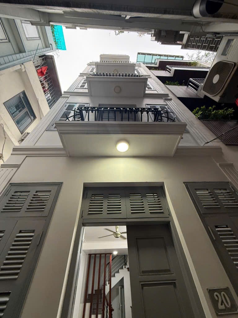 Bán nhà phố Minh Khai - Lô góc 3 thoáng - 6.8 tỷ - Gần Time City