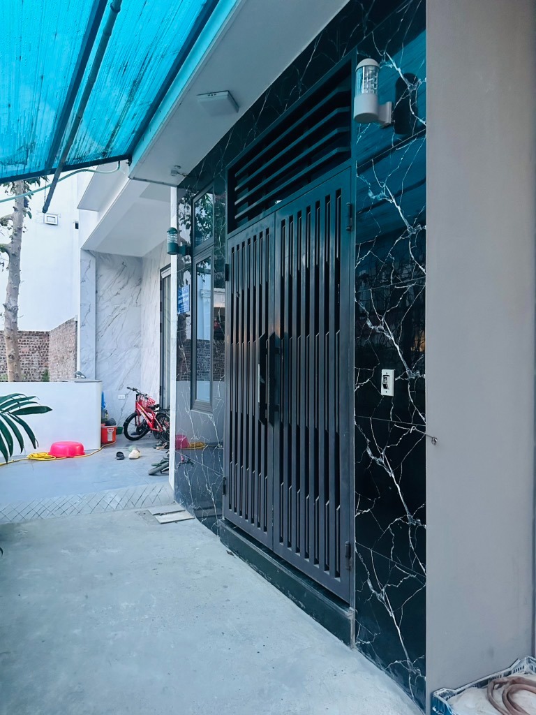 Bán nhà 4 tầng Tây Tựu: 36m2 - 5.2 tỷ - Thông thoáng, Pháp lý rõ ràng