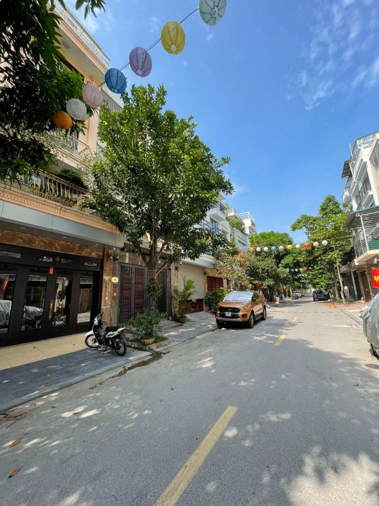 Bán nhà liền kề 5 tầng, KĐT Văn Phú, Hà Đông - Full nội thất, 90m2, 20.x tỷ