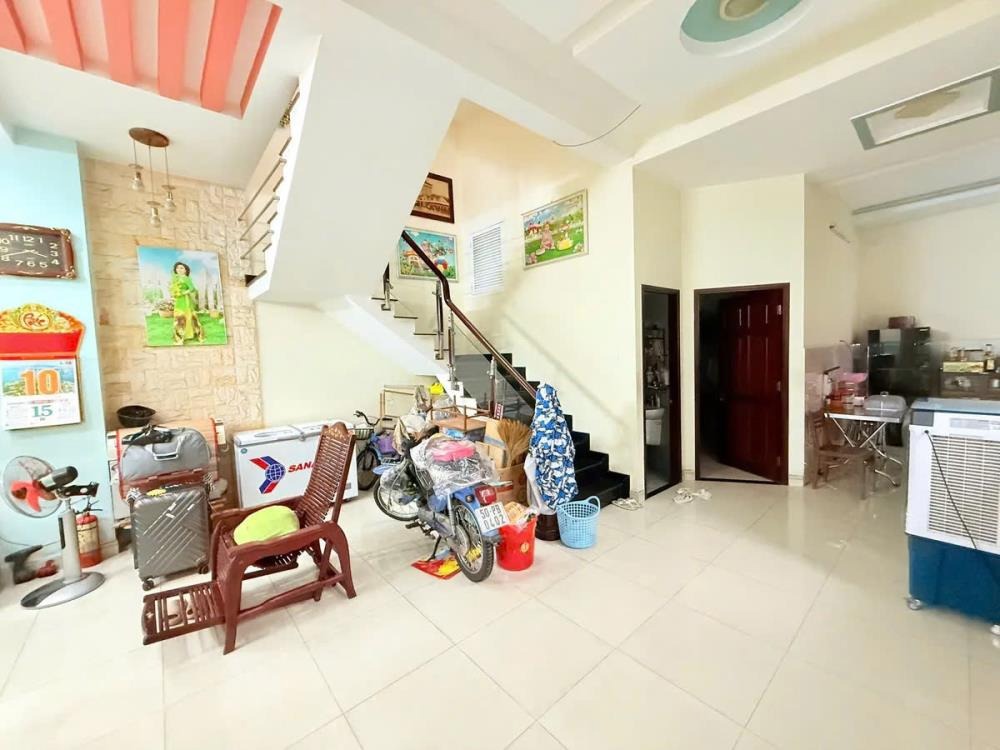 Mặt Tiền Âu Cơ - Nhà 4 Tầng 110m² - Giá 9.4 Tỷ - Tân Phú