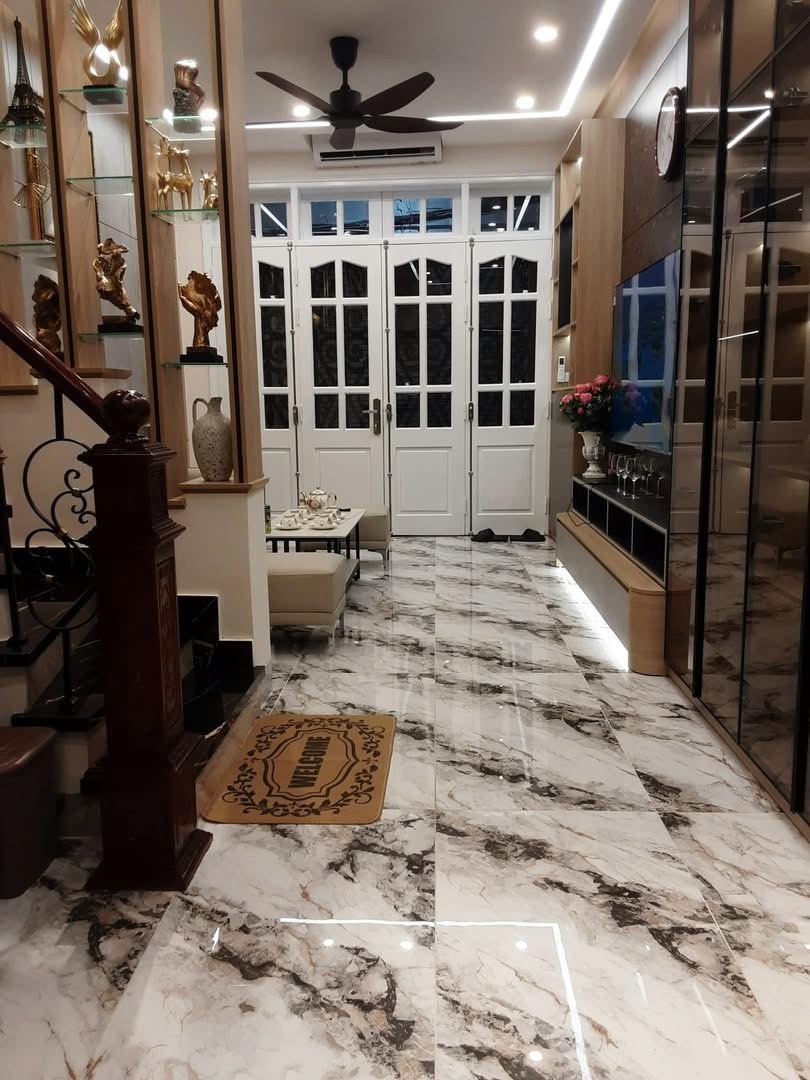 Siêu phẩm Ỷ La Hà Đông - 61mx3t Full Nội Thất - Ô Tô Đỗ Cửa - Giá Chỉ 13 Tỷ