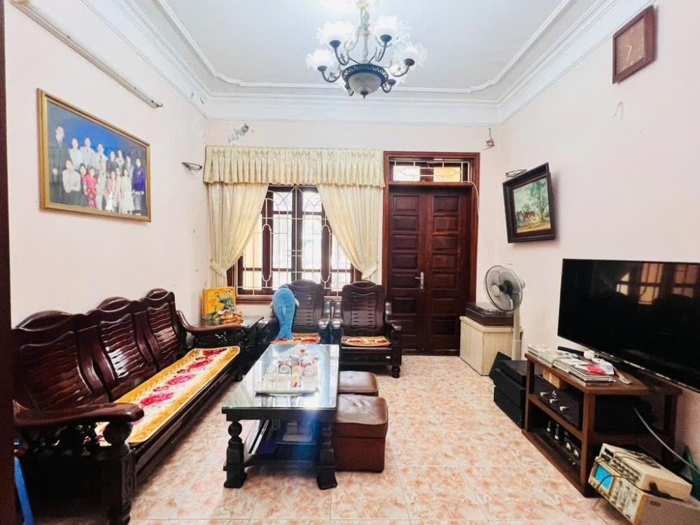Lạc Long Quân 66m2 x 5 Tầng - Ngõ Ô Tô - Cách Mặt Phố 5M