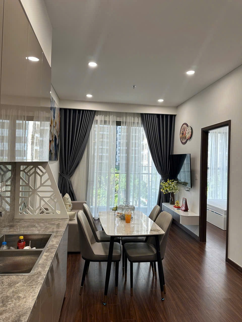 Căn hộ 2PN, 2VS OCP: Giá 3.1 tỷ, View Đẹp, Tiện Ích Vượt Trội