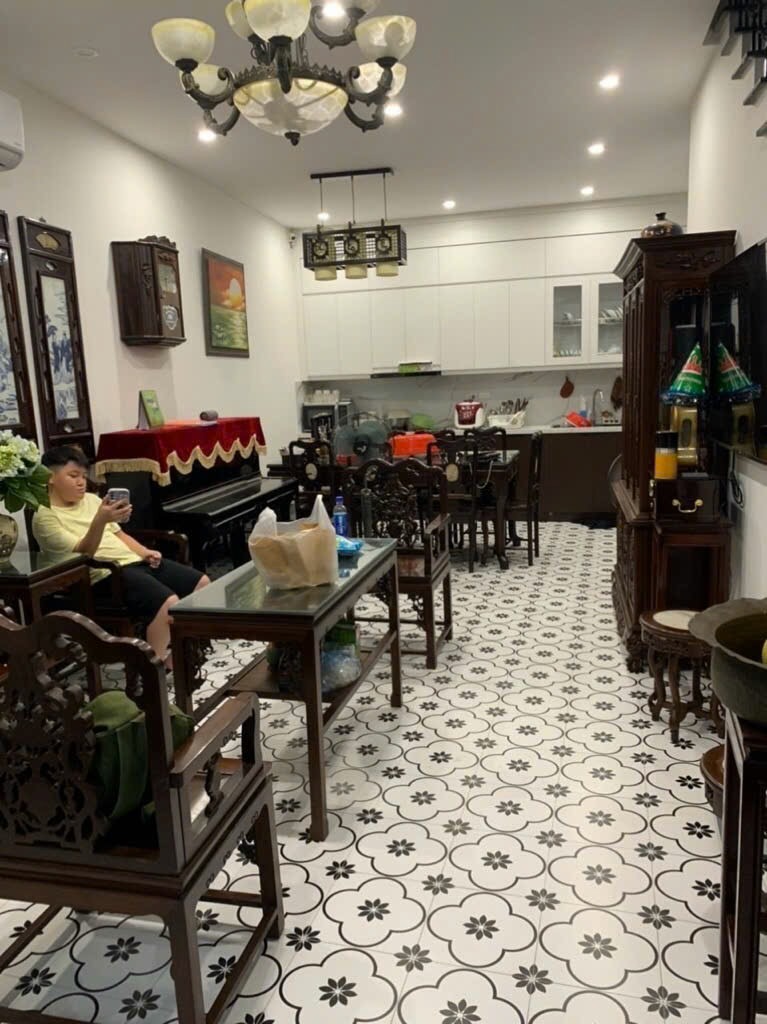 Âu Cơ 80m2, Mặt Tiền 4.7m - Ngõ Ô Tô, Ô Tô Vào Nhà - Sổ Vuông Đẹp