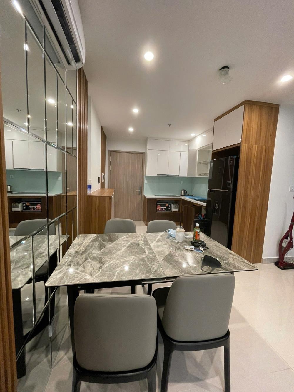 Chính chủ bán nhanh căn 2PN, full nội thất, giá 2.8 tỷ tại OCP