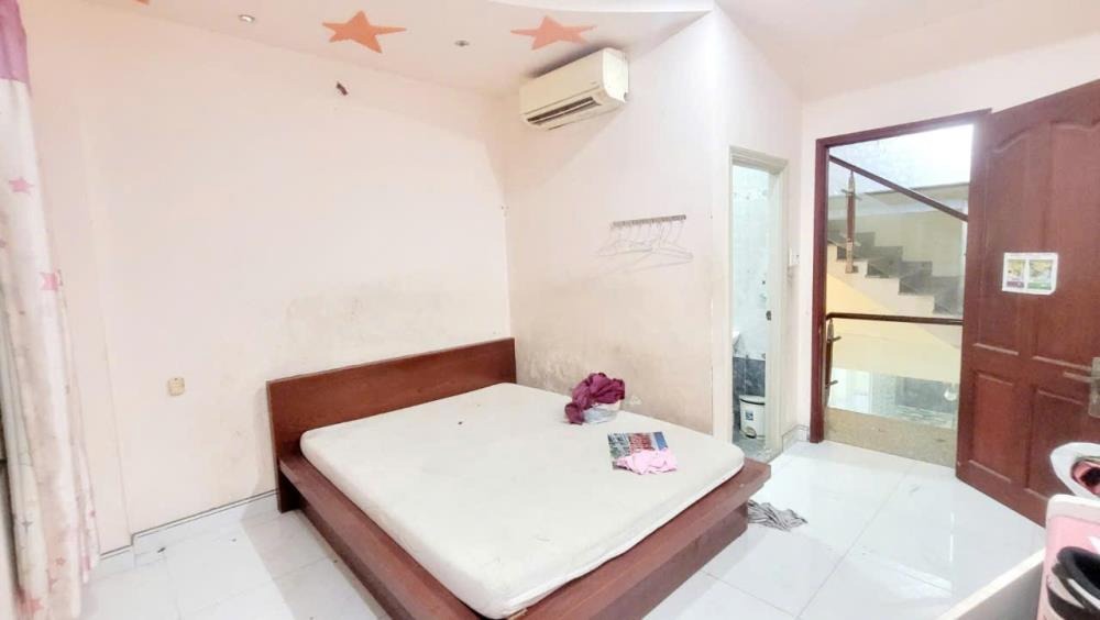 Nhà 3 Tầng Kiên Cố - 7x32m - Tân Thới Nhất - Giá 11.2 Tỷ