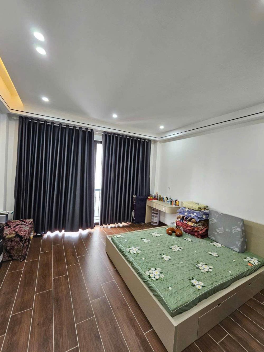 Nhà 6 Tầng Long Biên - Ô Tô Vào Nhà - Vị Trí Đắc Địa