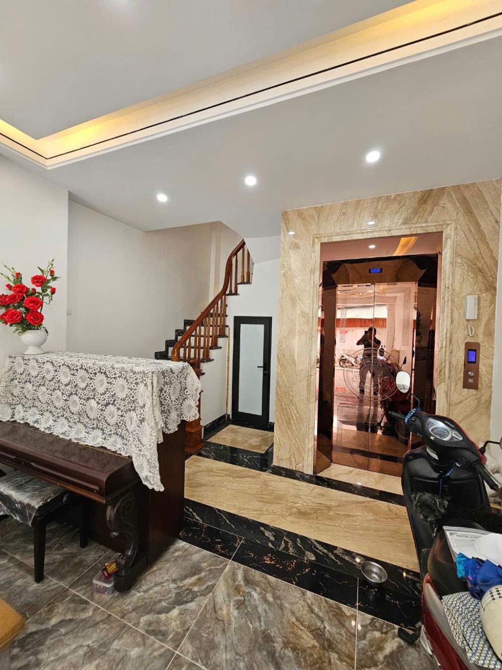 Nhà 6 Tầng Long Biên - Ô Tô Vào Nhà - Vị Trí Đắc Địa