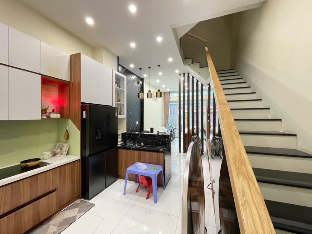 Bán nhà Tân Phú - 4 Tầng, 4x14m, Lê Trọng Tấn - Giá Hơn 8 Tỷ