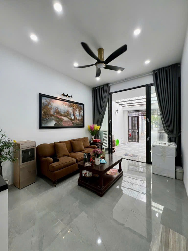 Bán Nhà Ô Cách, Long Biên 4 Tầng, 77m2, Mặt Tiền 4m, Giá 14.2 Tỷ