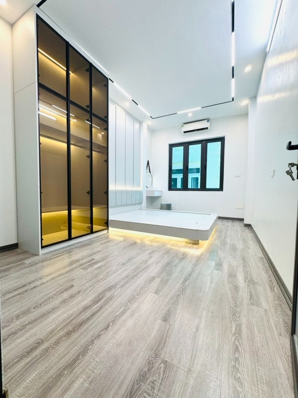 Nhà Đẹp Vĩnh Phúc, Ba Đình: Giá 6.68 Tỷ, Full Nội Thất, Gần Hồ Tây