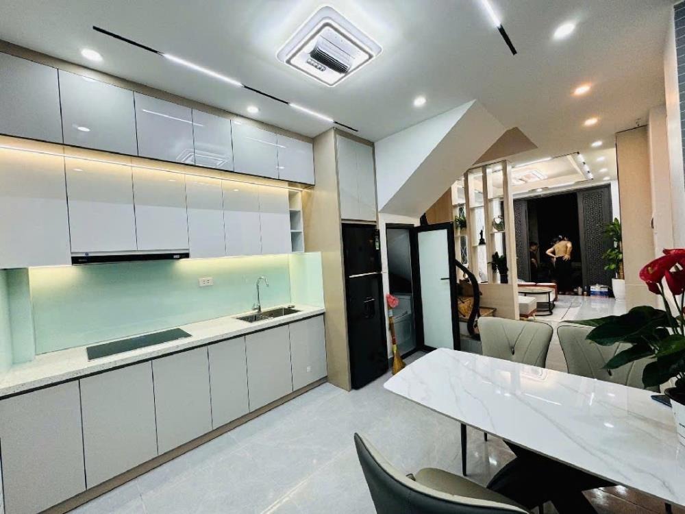 Bán Gấp Nhà Khương Hạ - 33m2 - 7 Tỷ - Vị Trí Đẹp, Nội Thất Cao Cấp