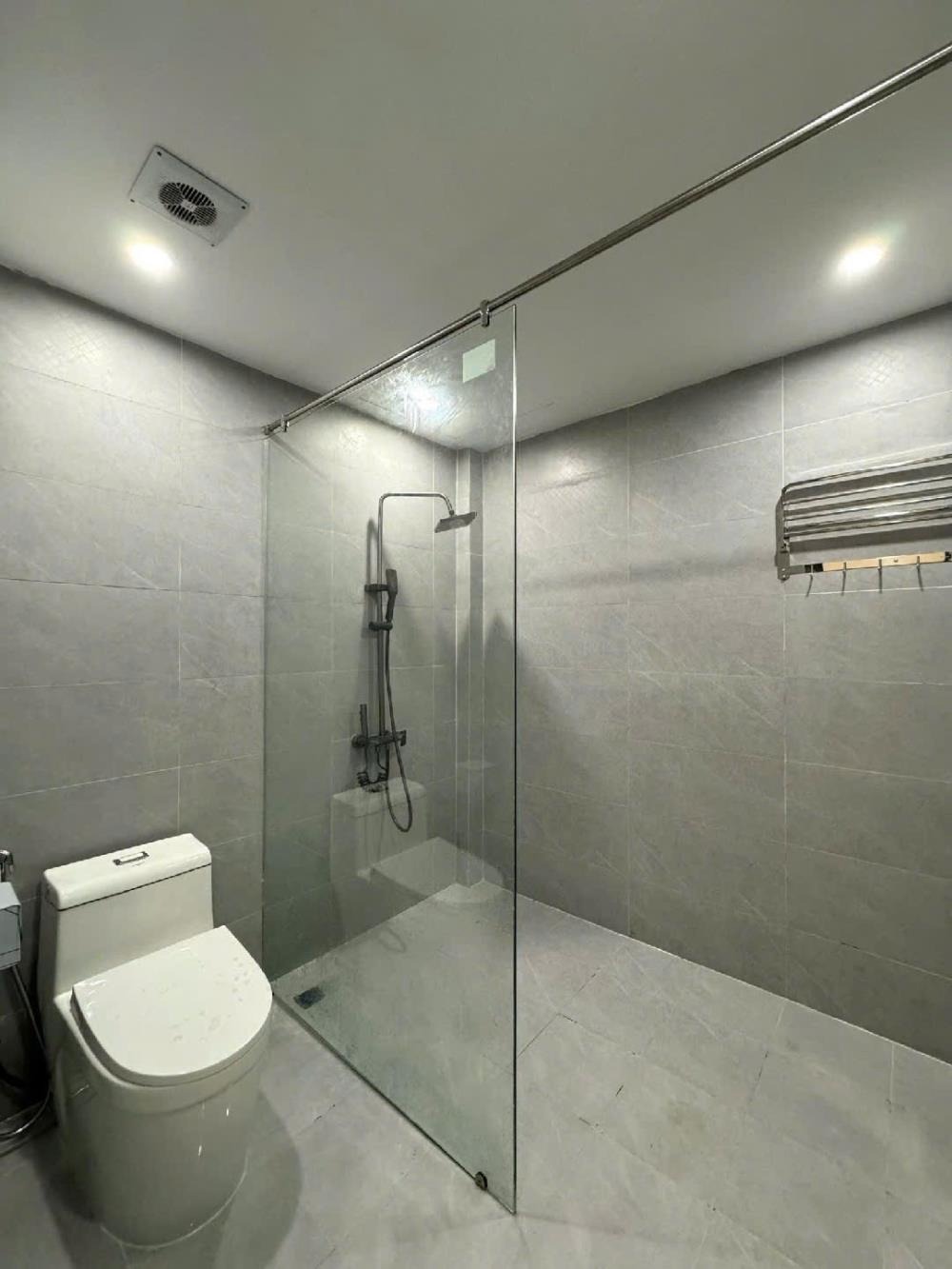 Bán Gấp Nhà Khương Hạ - 33m2 - 7 Tỷ - Vị Trí Đẹp, Nội Thất Cao Cấp