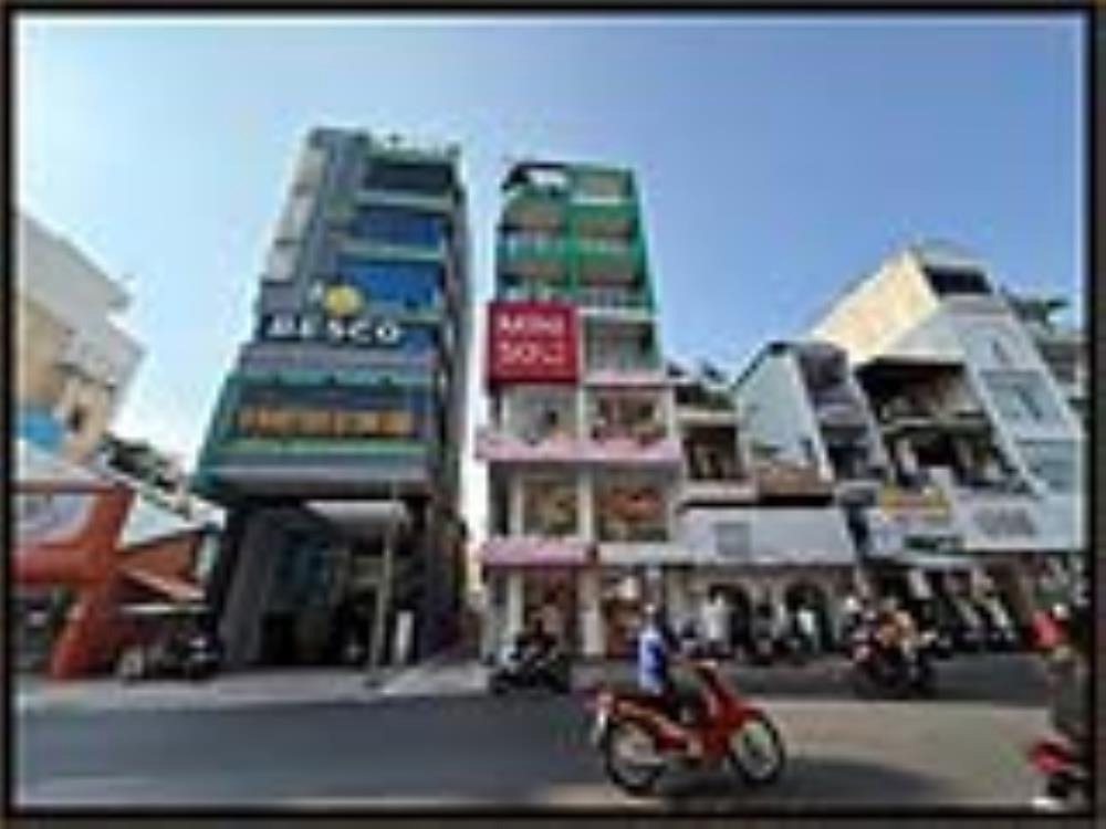 Cho Thuê Nhà Phố Mặt Tiền Nguyễn Trãi, Quận 5 - 7.2x17m, Thang Máy, Giá 380tr/tháng