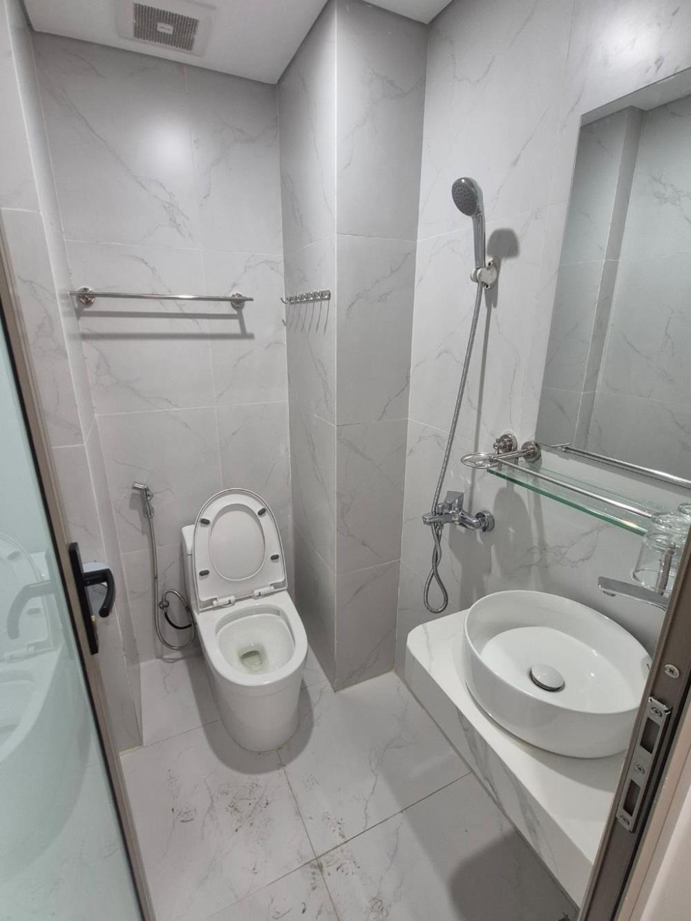 Nhà phố 6 tầng mặt tiền khủng 6.16m - Dòng tiền 1 tỷ/năm - Vị trí đắc địa