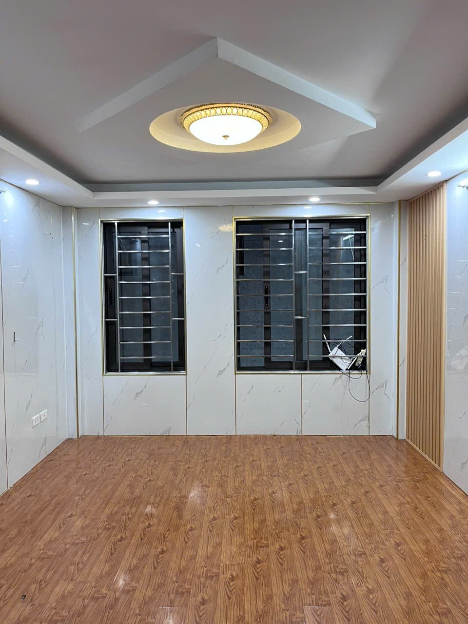 Bán nhà riêng Tây Nam Linh Đàm, Bùi Quốc Khái - 6.38 tỷ, 30m², View Đẹp