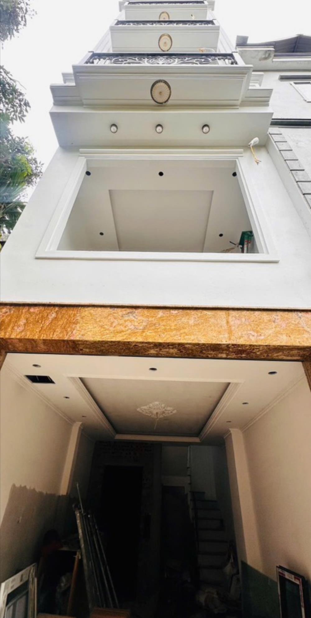 Bán nhà 6 tầng thang máy, vị trí đẹp - Phường Minh Khai, Hà Nội