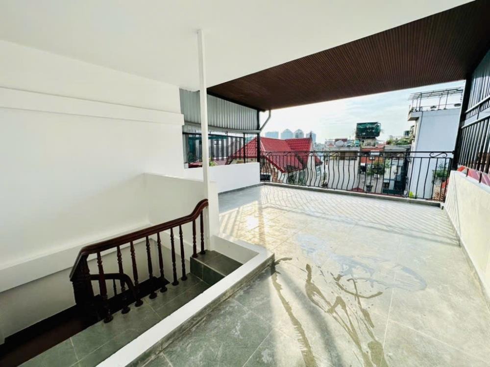 Bán nhà Tứ Liên - 10m Ô Tô - Giá dưới 8 tỷ - Vị trí đẹp