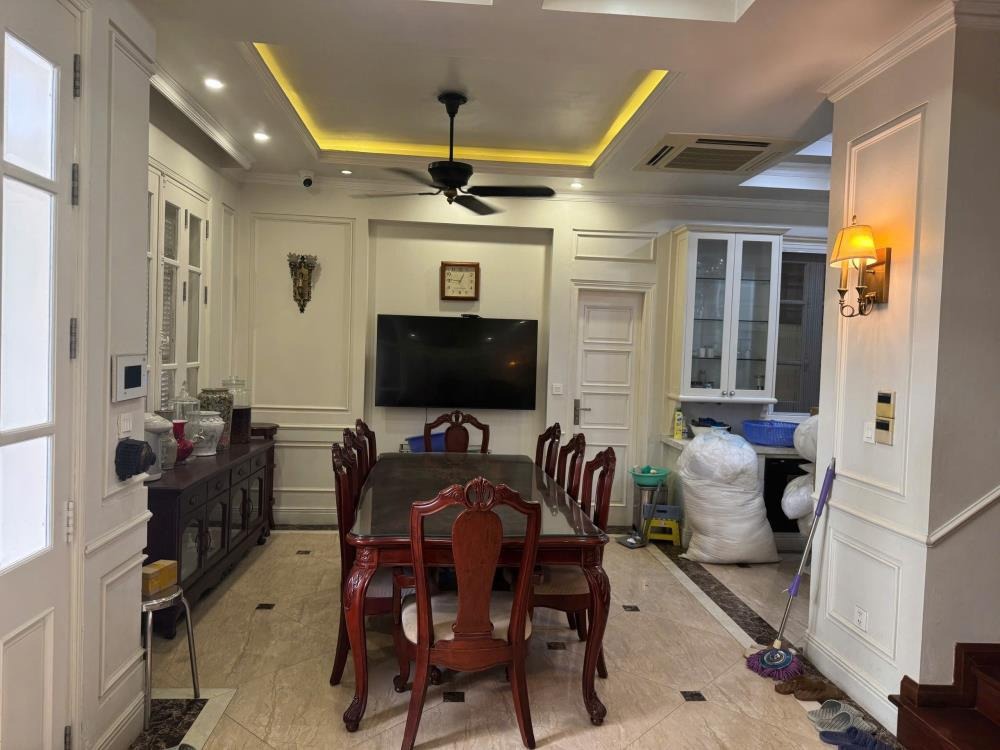 Bán Biệt Thự Vạn Phúc Hà Đông 165m2 - Vị Trí Đắc Địa, Nội Thất Cao Cấp