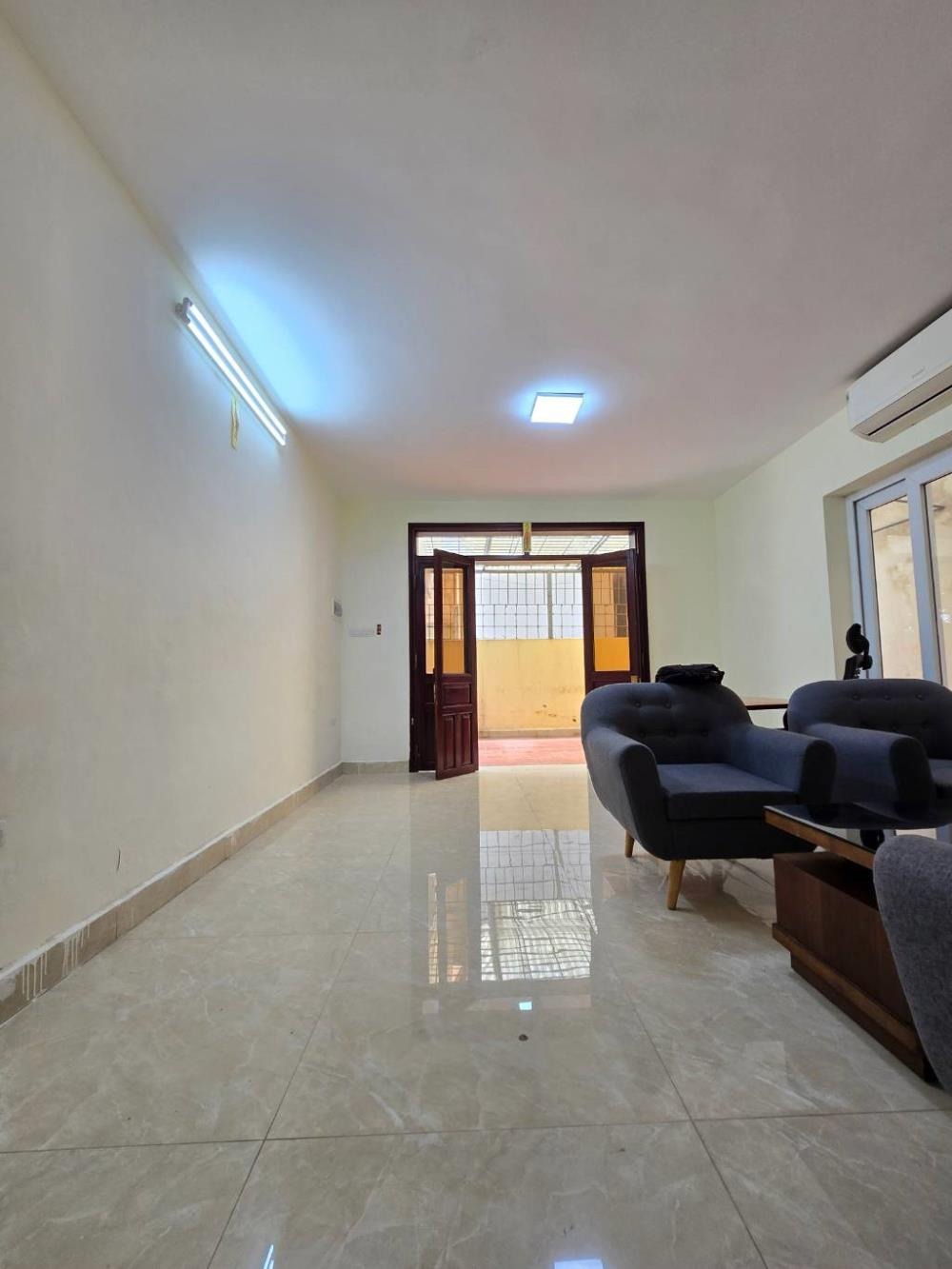 Bán nhà riêng Đống Đa, gần Hồ Đắc Di - Phân Lô - Ô Tô Vào Nhà