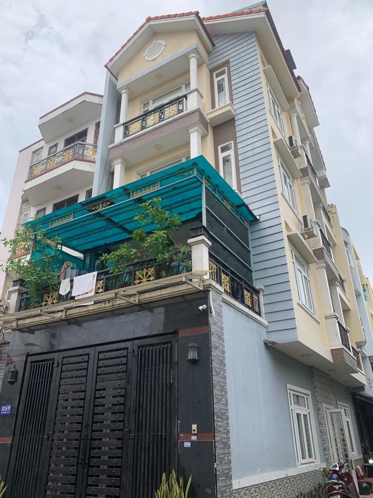 Nhà Góc 2 Mặt Tiền Quận 12: 4 Tầng, Xe Hơi, Pháp Lý Sổ Hồng