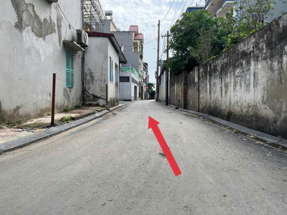Bán nhà 65m2 Thôn Đoài, Nam Hồng - Đường Trải Nhựa, Gần Hồ Điều Hòa