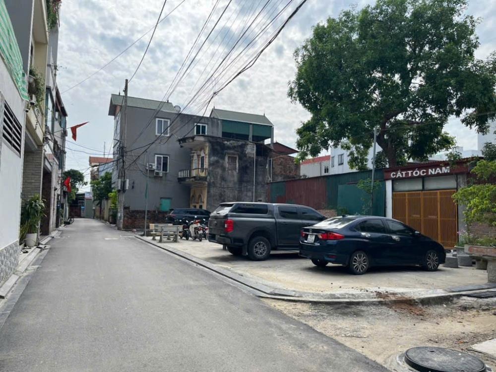 Bán nhà 65m2 Thôn Đoài, Nam Hồng - Đường Trải Nhựa, Gần Hồ Điều Hòa