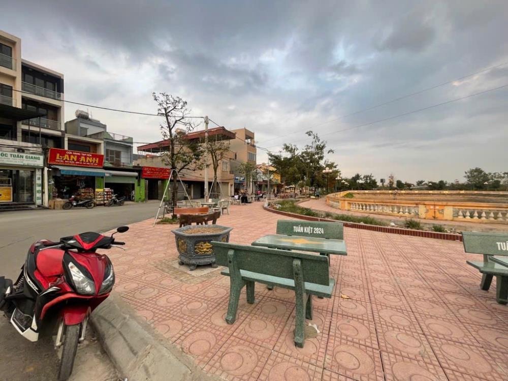 Bán Đất Thôn Đoài, Nam Hồng: 56m2, Ô Tô Đỗ Cổng, Sổ Đỏ Sẵn