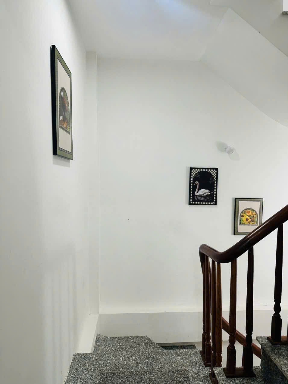 Bán nhà đẹp, vị trí đắc địa Vĩnh Hưng - Ngõ nông, ô tô 2 mặt thoáng, 7.69 tỷ